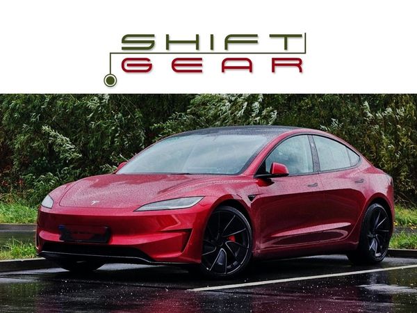 Tesla Model 3 PERFORMANCE Highland 10/2024 PPF obs miltalet 1 ägare - 2024