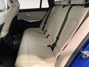 BMW 330 bild 11