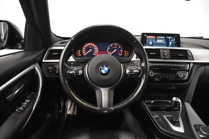 BMW 320 bild 2