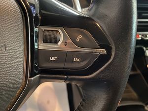 Peugeot 208 bild 19
