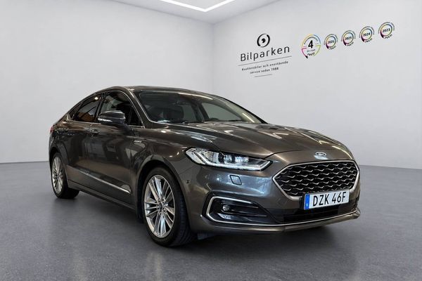 Ford Mondeo 2.0 EcoBlue | Vignale | Värmare, Kamera, Navi, Panorama - 2021