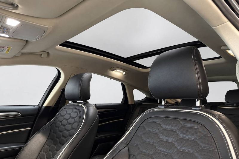 Ford Mondeo bild 12