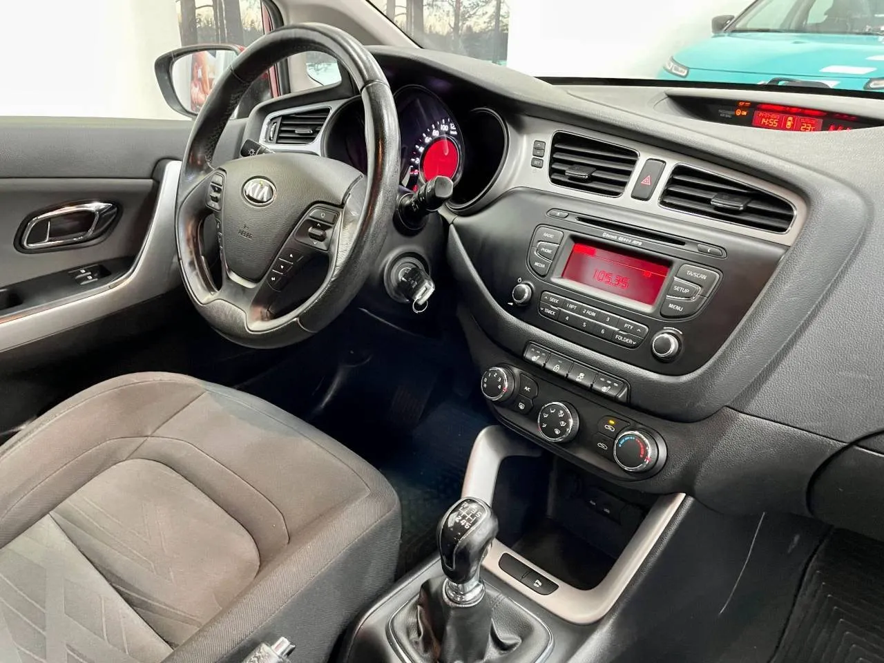 Vehicle image 8