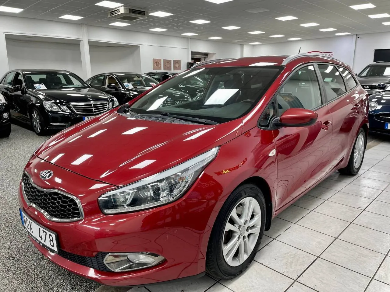 Vehicle image 18
