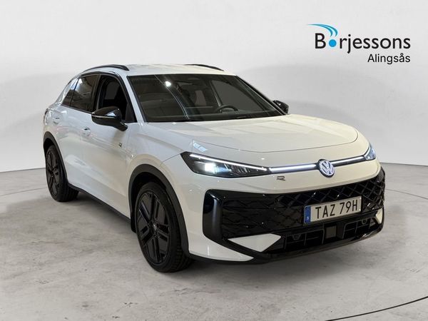 Volkswagen T-Roc R-Line eTSI 150hk Värmare/Drag/H&K/Black... - 2026