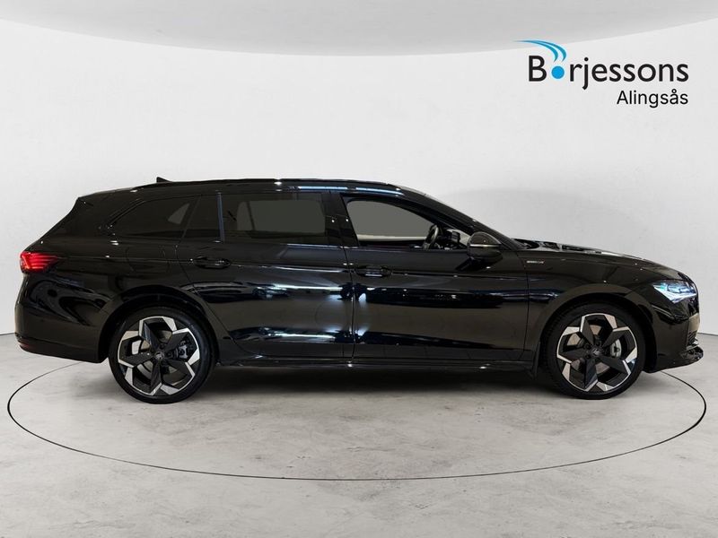 Skoda Superb bild 2