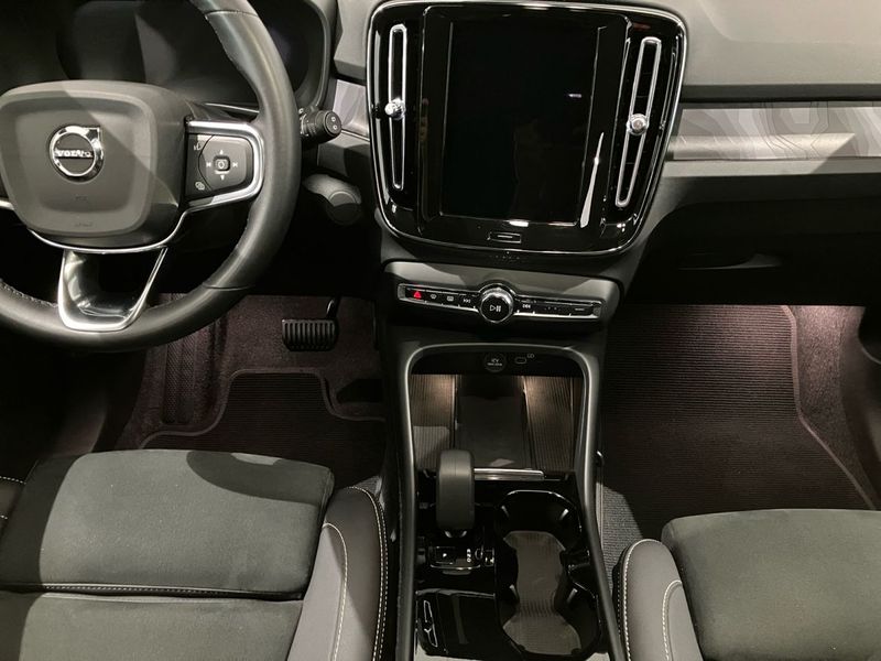 Volvo EX40 bild 13