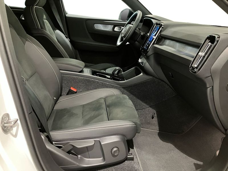 Volvo EX40 bild 4