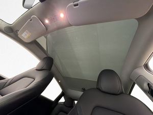 Tesla Model Y bild 19