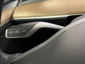 Tesla Model Y bild 30