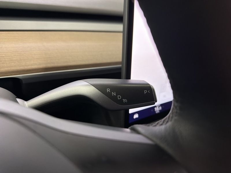 Tesla Model Y bild 29