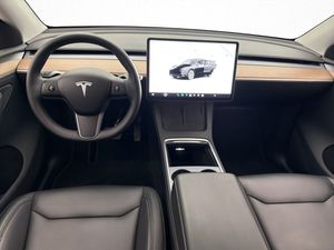 Tesla Model Y bild 15