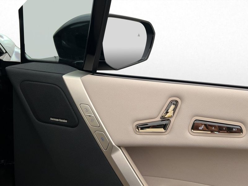 BMW iX bild 17