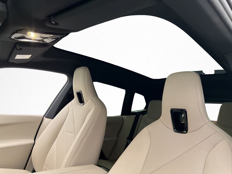 BMW iX bild 13