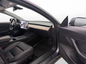 Tesla Model 3 bild 25