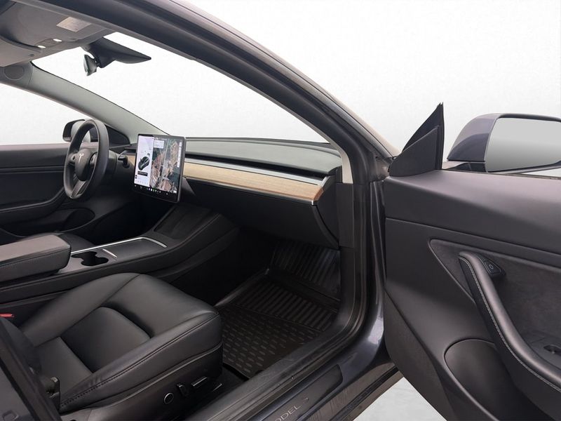 Tesla Model 3 bild 25