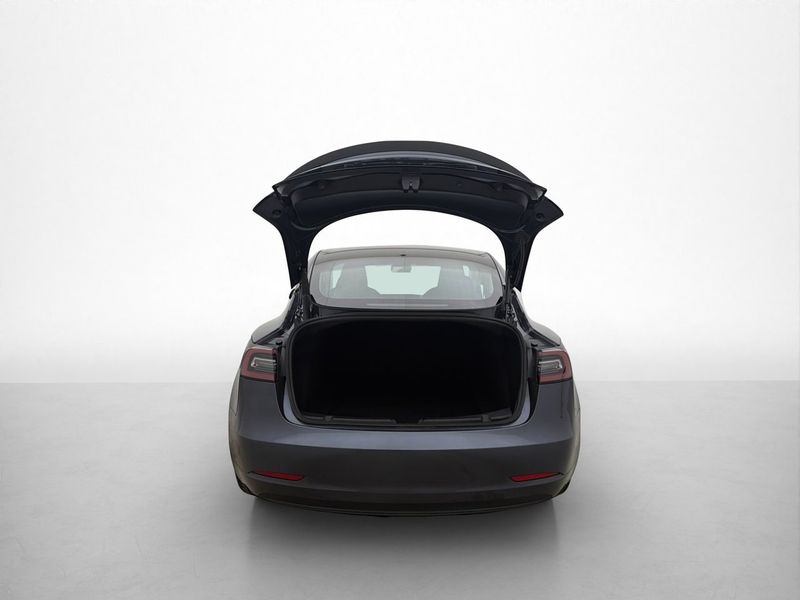 Tesla Model 3 bild 9