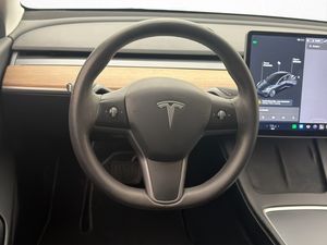 Tesla Model 3 bild 13
