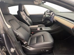Tesla Model 3 bild 27