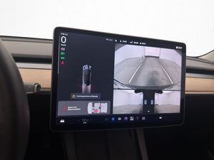 Tesla Model 3 bild 17