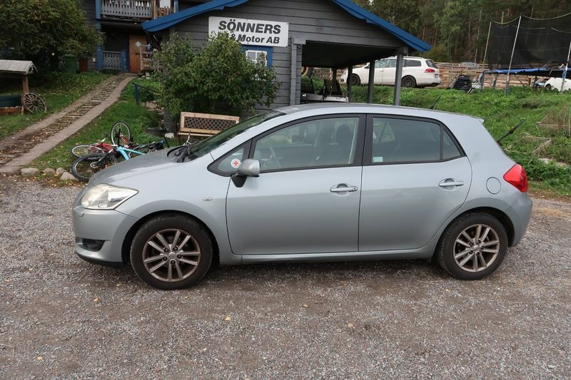 Toyota Auris bild 2