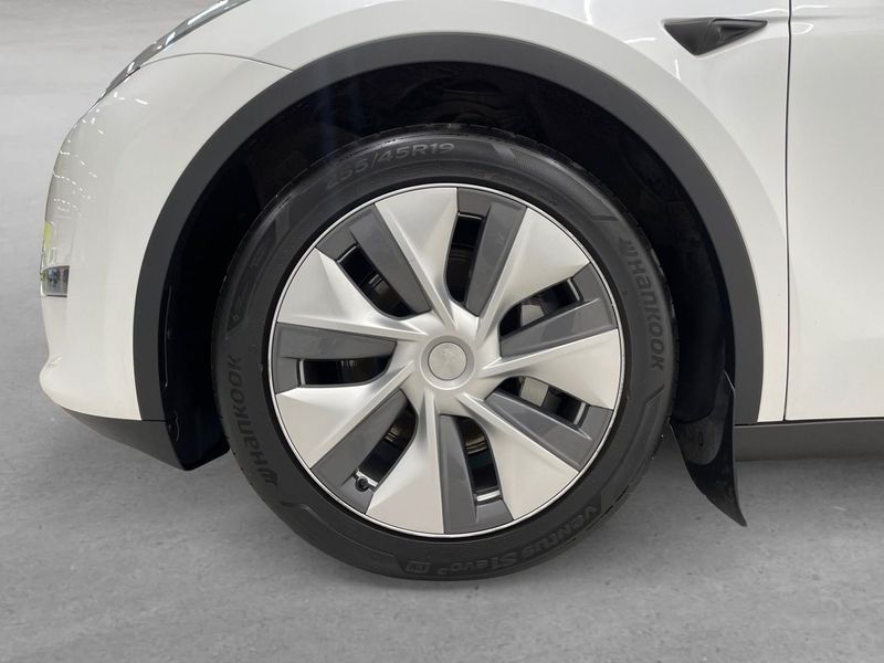 Tesla Model Y bild 10
