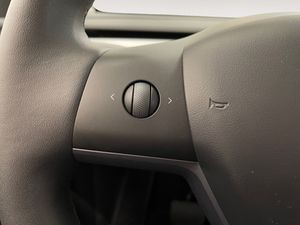Tesla Model Y bild 22