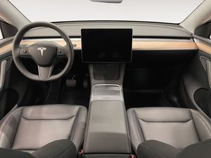 Tesla Model Y bild 12