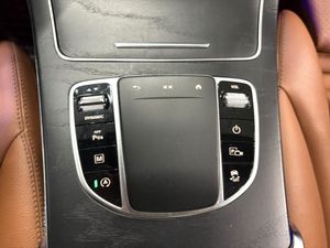 Mercedes GLC220 bild 26