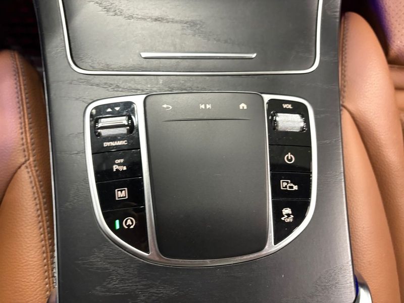 Mercedes GLC220 bild 26