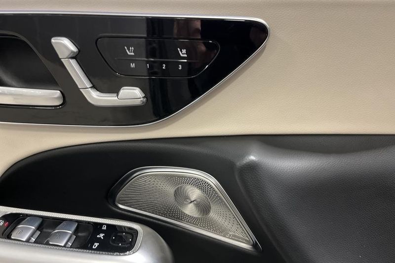 Mercedes E300 bild 13