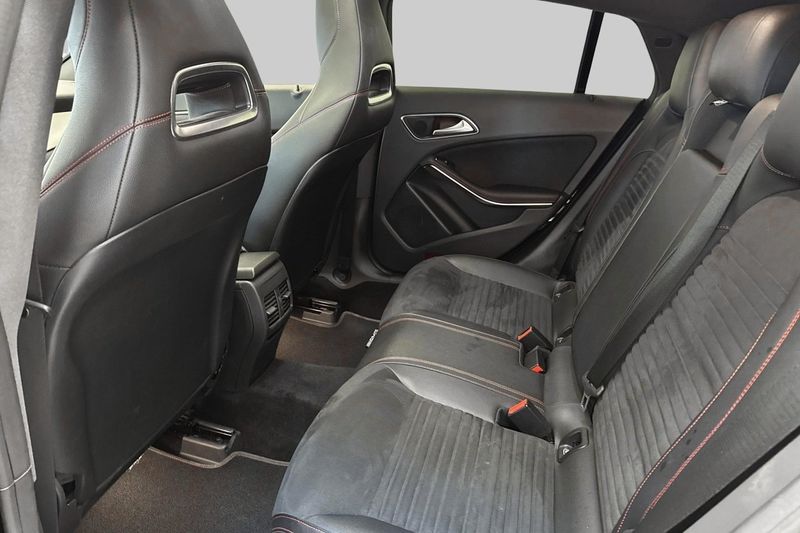 Mercedes CLA180 bild 9
