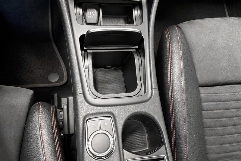 Mercedes CLA180 bild 23