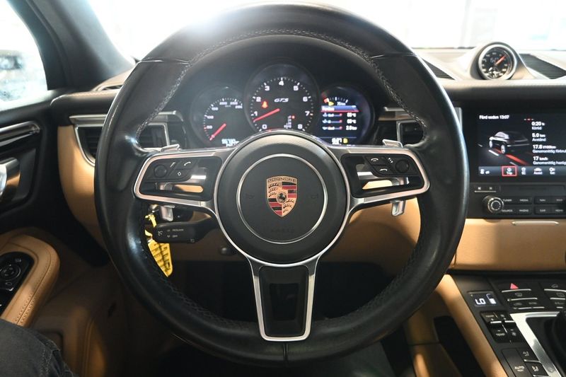 Porsche Macan bild 24