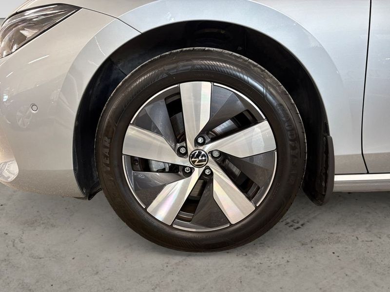 Volkswagen Passat bild 4