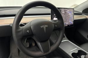 Tesla Model Y bild 20