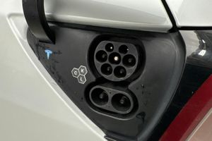 Tesla Model Y bild 23