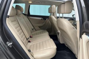 Volkswagen Passat bild 8