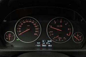 BMW 320 bild 10