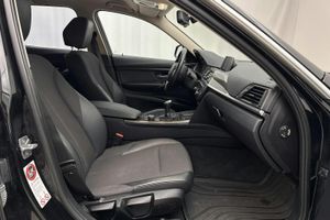 BMW 320 bild 7