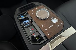BMW iX bild 25