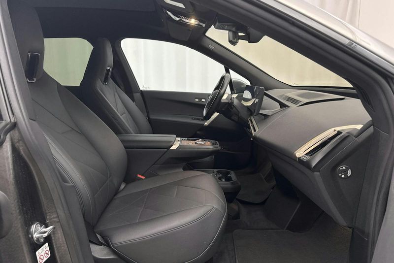 BMW iX bild 7