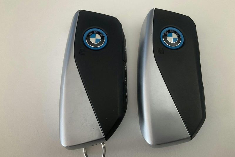 BMW iX bild 30