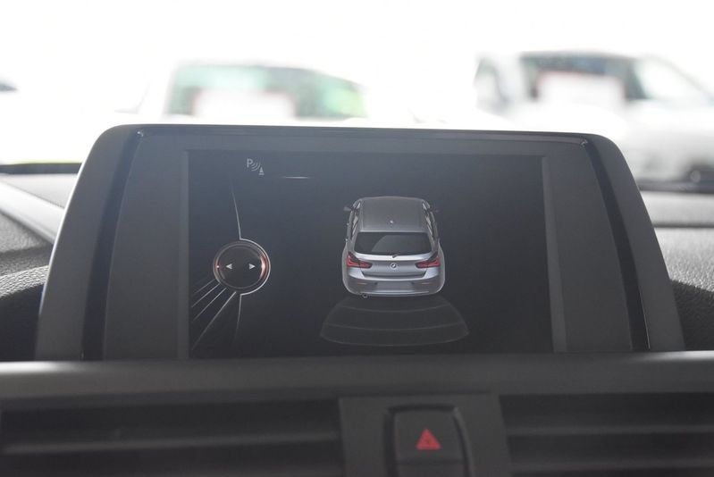 BMW 118 bild 11