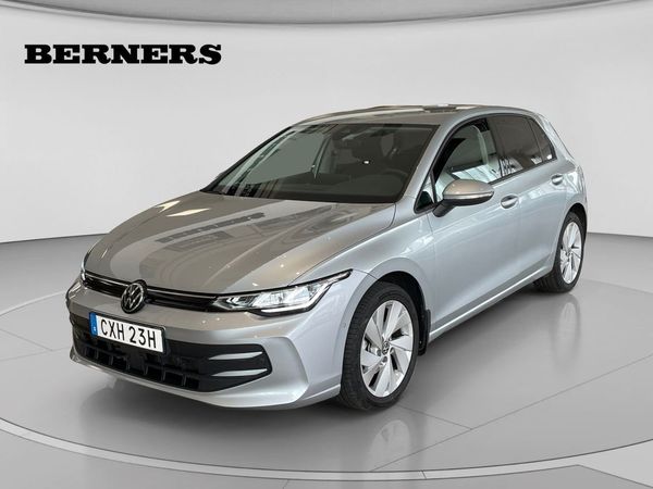 Volkswagen Golf LIFE TSI 150 HK 6 VXL/P-Värmare - 2025