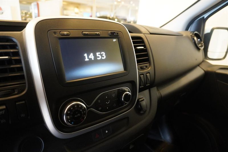 Nissan NV300 bild 23
