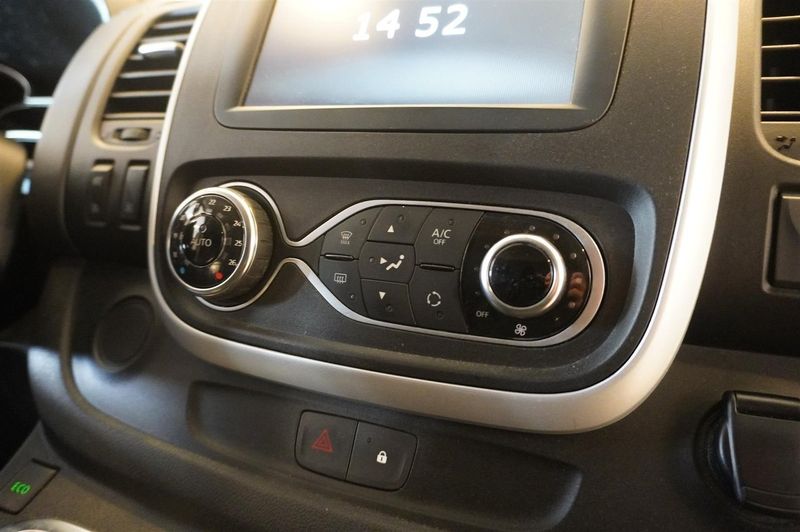 Nissan NV300 bild 17