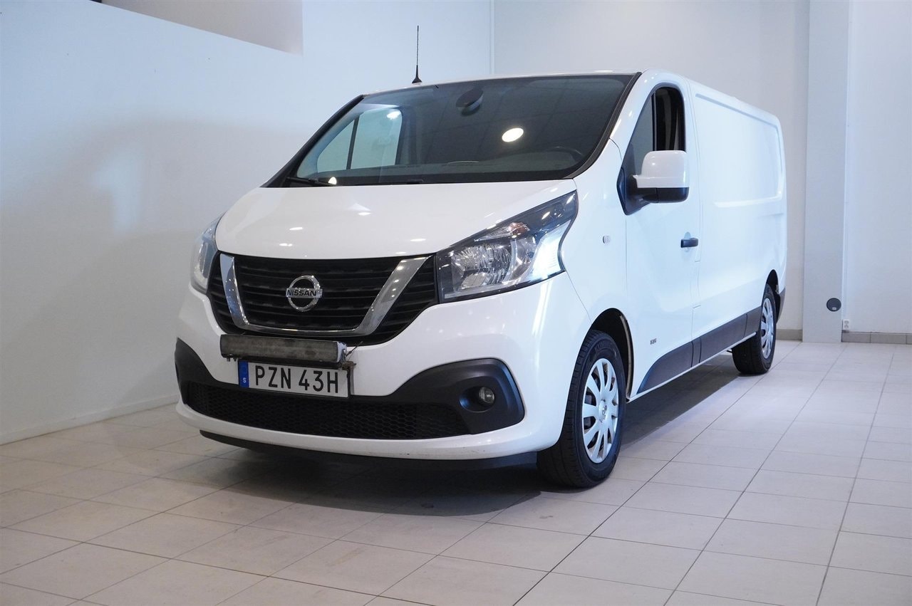 Nissan NV300