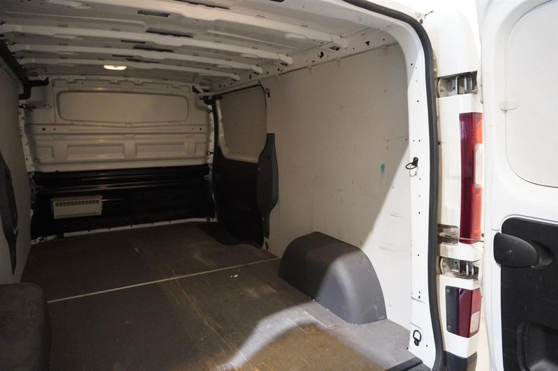 Nissan NV300 bild 10