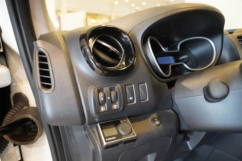 Nissan NV300 bild 19